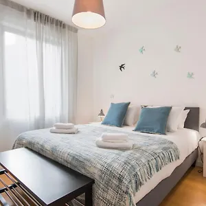 Lovelystay - Family-friendly Downtown Apartment Lissabon